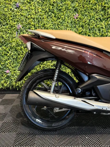 HONDA Biz 125 EX, Foto 3