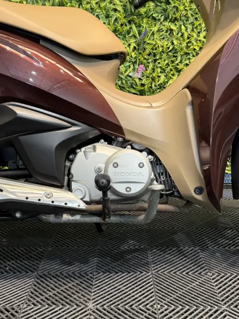 HONDA Biz 125 EX, Foto 4