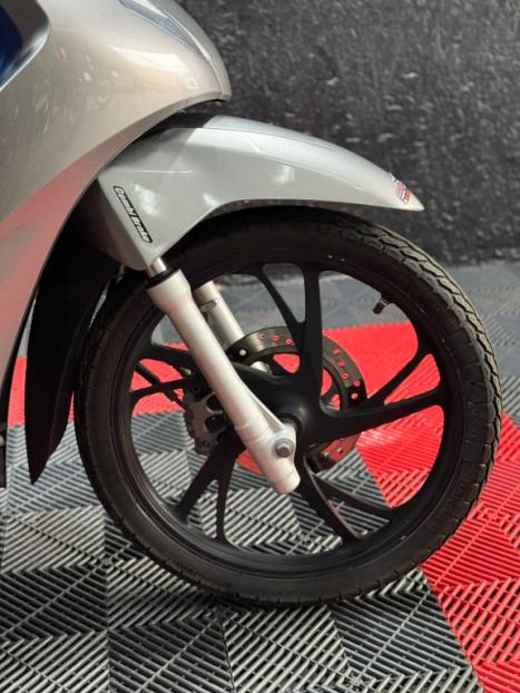 HONDA Biz 125 EX, Foto 7