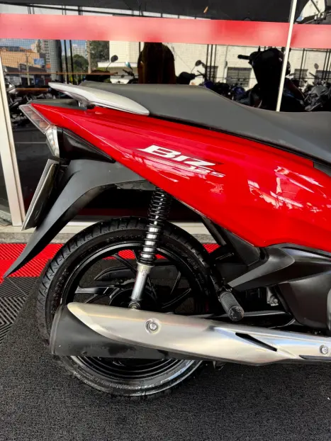 HONDA Biz 125 EX, Foto 2