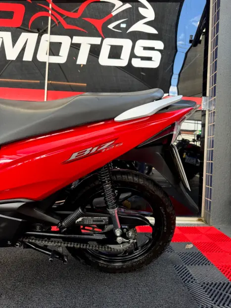 HONDA Biz 125 EX, Foto 6
