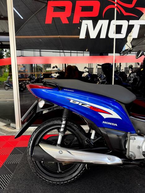 HONDA Biz 125 EX, Foto 2