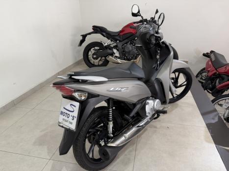 HONDA Biz 125 EX, Foto 6