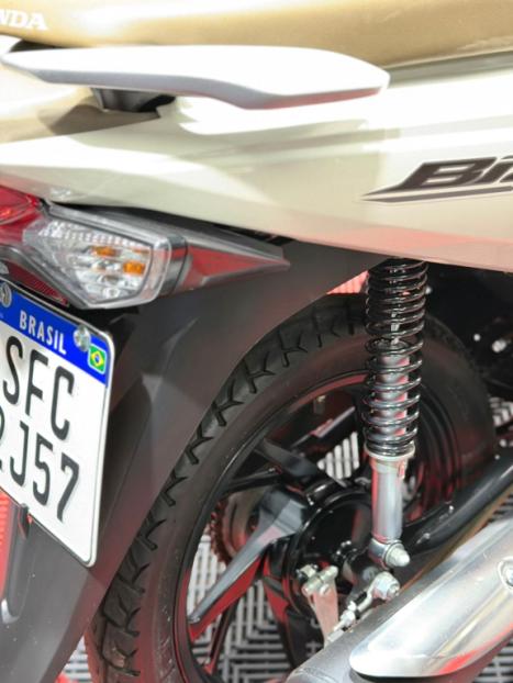HONDA Biz 125 EX, Foto 8