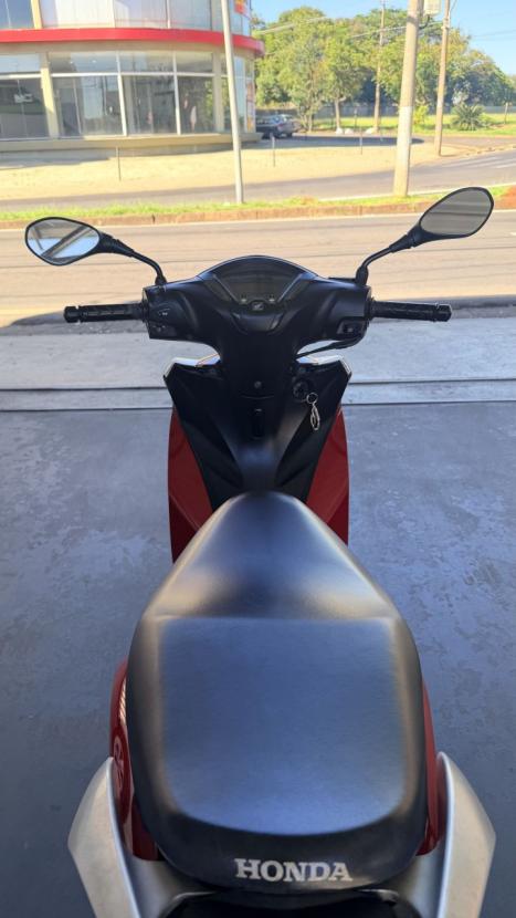 HONDA Biz 125 EX, Foto 6