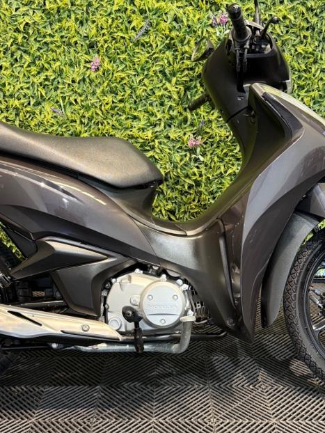 HONDA Biz 125 EX, Foto 4