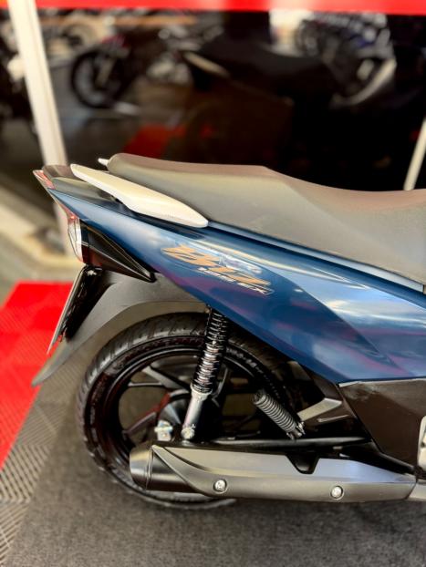 HONDA Biz 125 EX, Foto 2