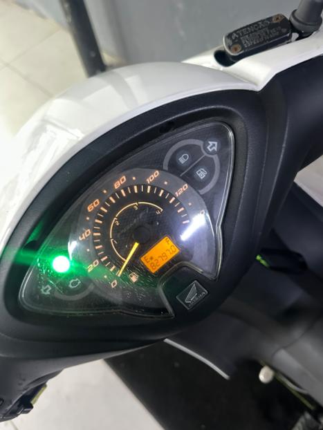 HONDA Biz 125 EX, Foto 5