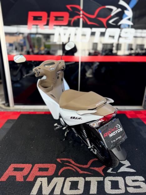 HONDA Biz 125 EX, Foto 9