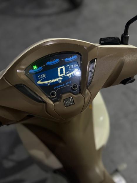 HONDA Biz 125 EX, Foto 3