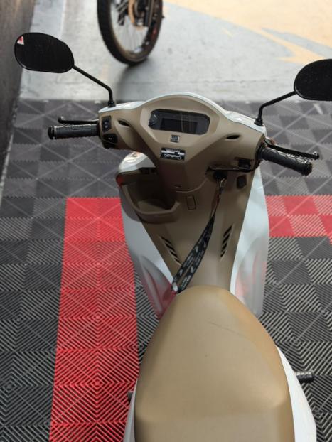 HONDA Biz 125 EX, Foto 5