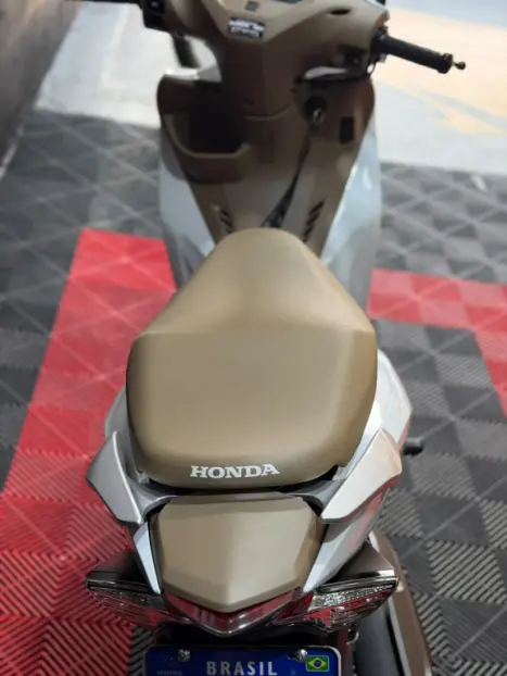 HONDA Biz 125 EX, Foto 11