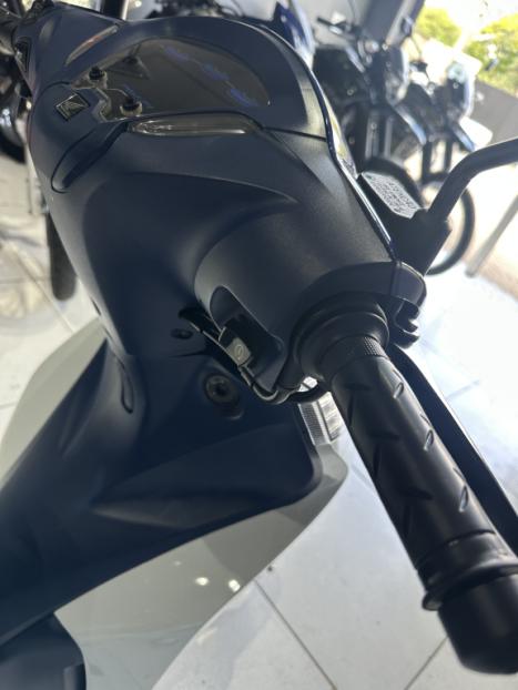 HONDA Biz 125 EX, Foto 3