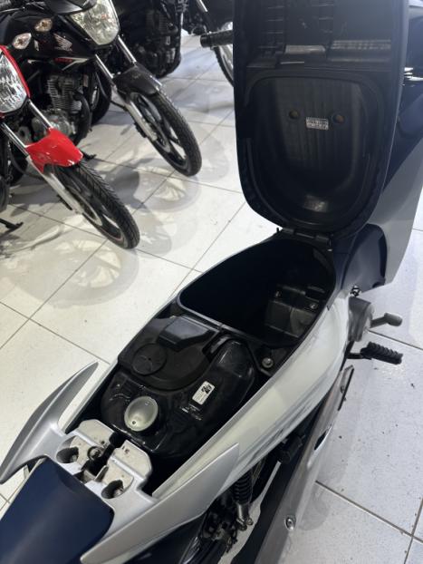 HONDA Biz 125 EX, Foto 8