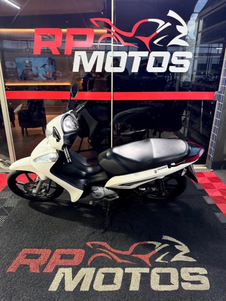 HONDA Biz 125 EX, Foto 4