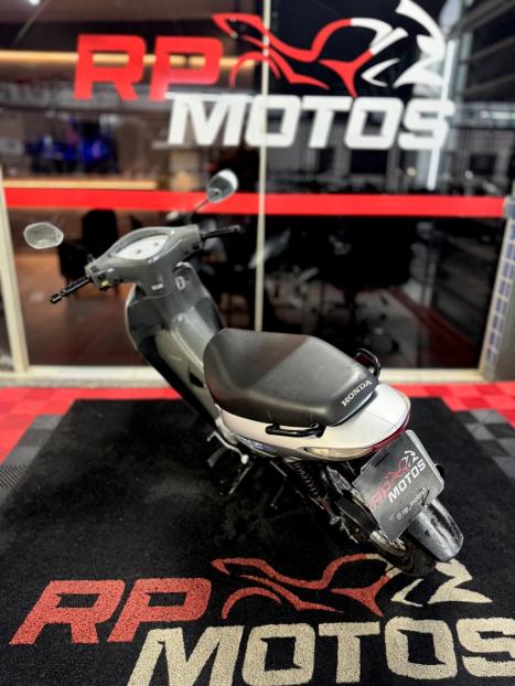 HONDA Biz 125 KS, Foto 9
