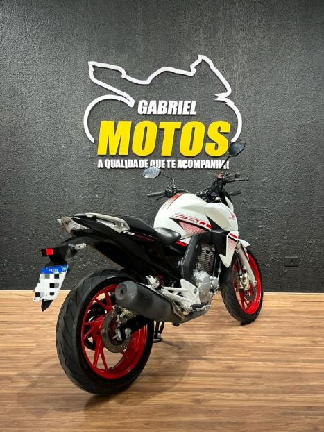 HONDA CB 250 F Twister FLEXONE, Foto 6 HONDA CB 250 F Twister FLEXONE, Foto 6