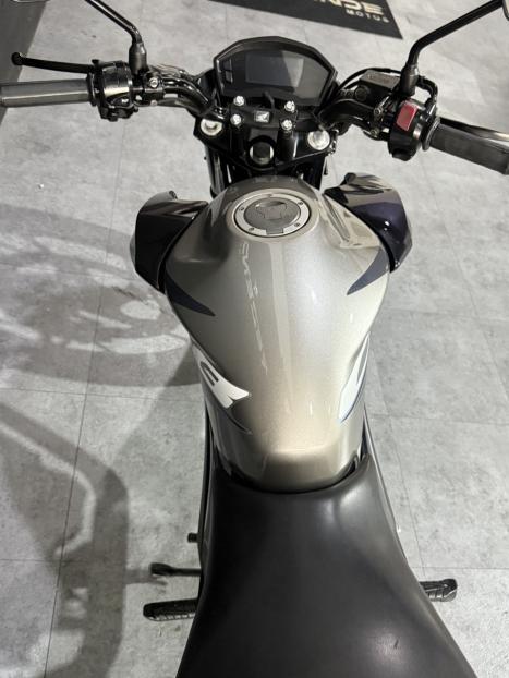 HONDA CB 250 F Twister , Foto 3