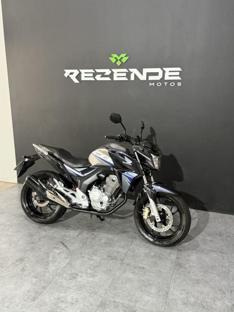 HONDA CB 250 F Twister , Foto 6