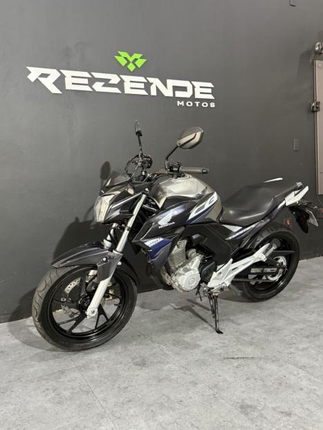 HONDA CB 250 F Twister , Foto 7