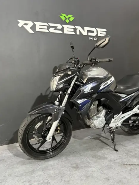 HONDA CB 250 F Twister , Foto 8