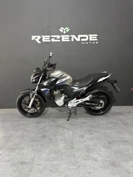 HONDA CB 250 F Twister , Foto 11