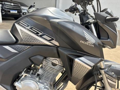 HONDA CB 250 F Twister FLEXONE, Foto 12