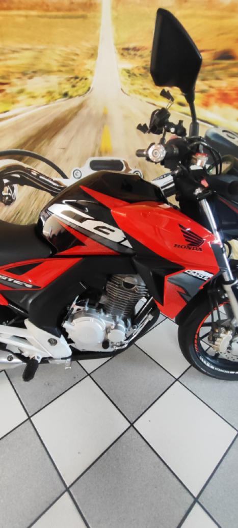 HONDA CB 250 F Twister , Foto 2