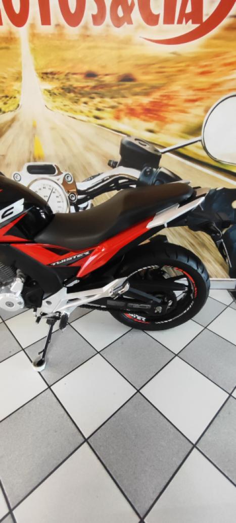 HONDA CB 250 F Twister , Foto 6