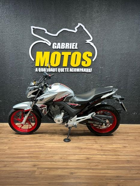 HONDA CB 250 F Twister FLEXONE, Foto 2