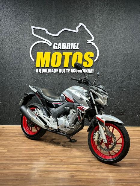 HONDA CB 250 F Twister FLEXONE, Foto 3