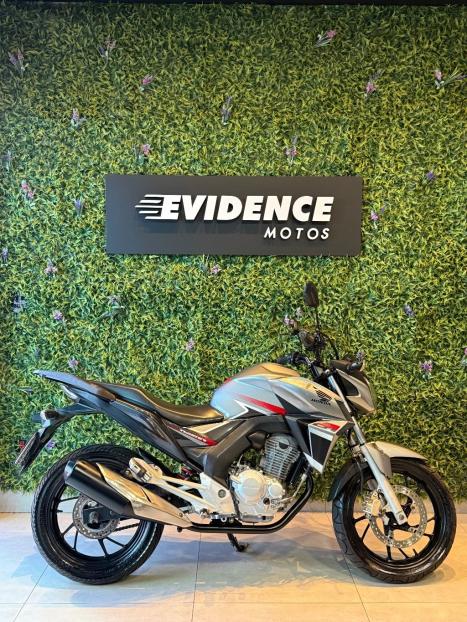 HONDA CB 250 F Twister , Foto 2