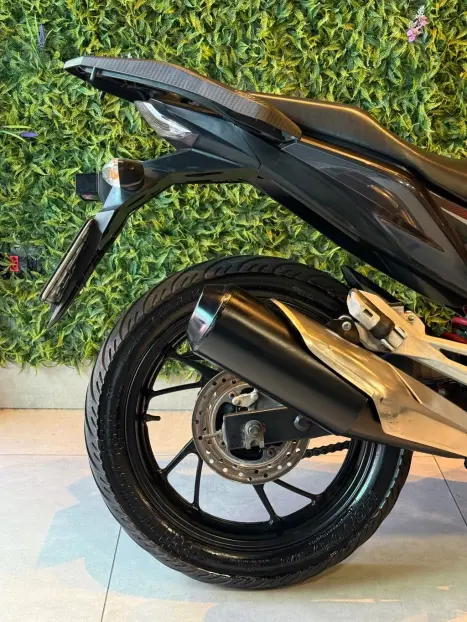 HONDA CB 250 F Twister , Foto 7