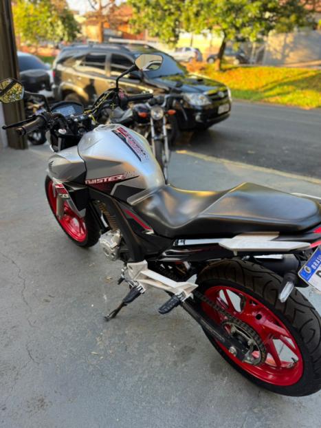 HONDA CB 250 F Twister FLEXONE, Foto 2