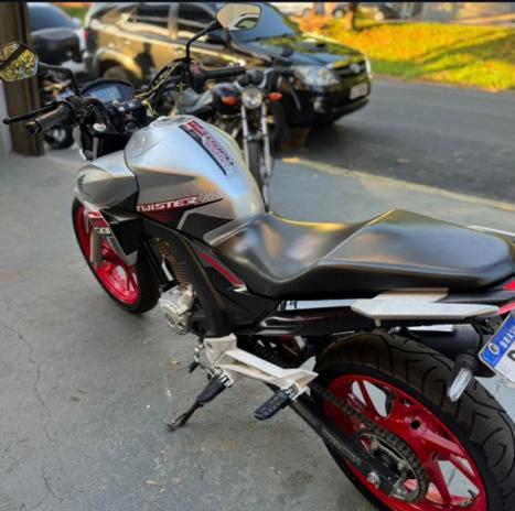 HONDA CB 250 F Twister FLEXONE, Foto 4