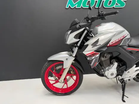 HONDA CB 250 F Twister , Foto 6