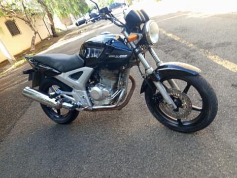 HONDA CB 250 F Twister FLEXONE, Foto 2