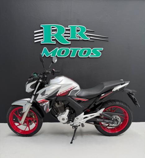 HONDA CB 250 F Twister FLEXONE, Foto 2