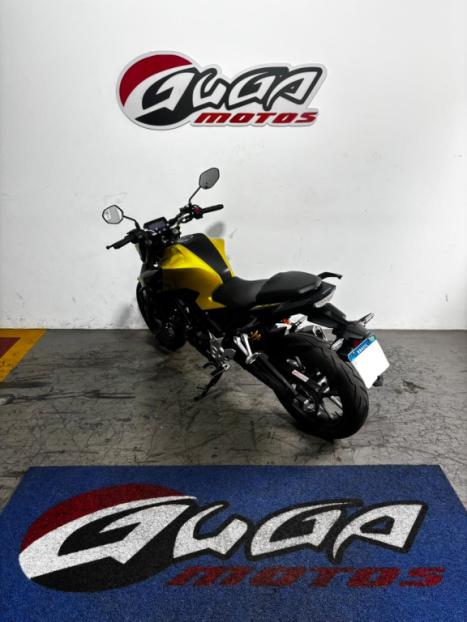 HONDA CB 250 F Twister , Foto 4