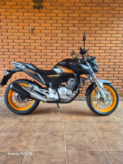 HONDA CB 250 F Twister FLEXONE, Foto 1