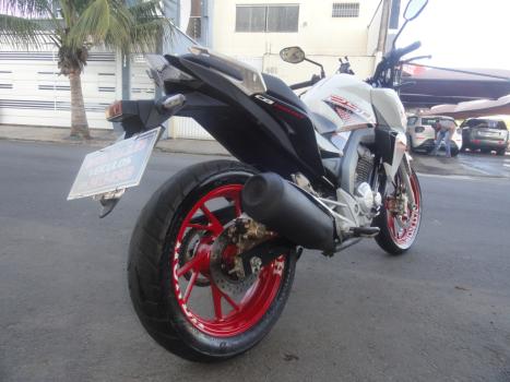 HONDA CB 250 F Twister FLEXONE, Foto 4