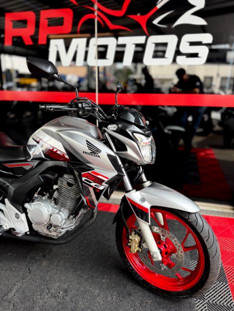 HONDA CB 250 F Twister FLEXONE, Foto 3