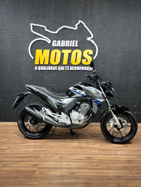 HONDA CB 250 F Twister , Foto 1