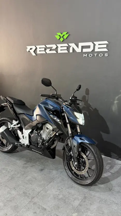 HONDA CB 300 F Twister FLEX ABS, Foto 9