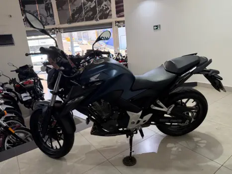 HONDA CB 300 F Twister FLEX ABS, Foto 4