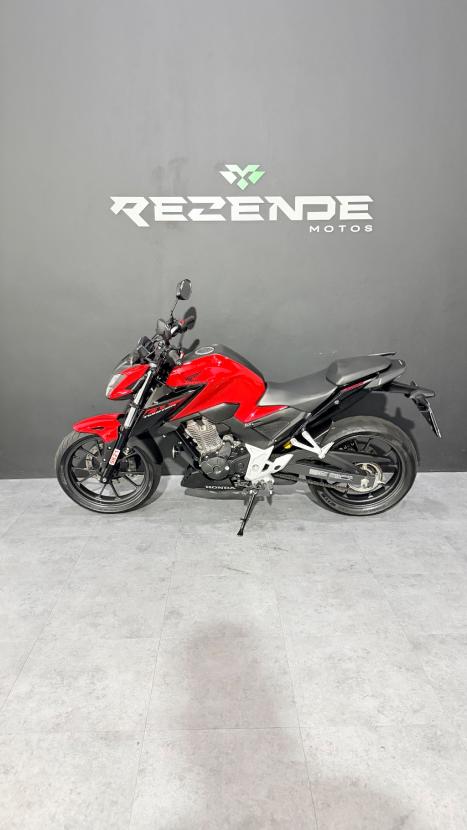 HONDA CB 300 F Twister FLEX ABS, Foto 4