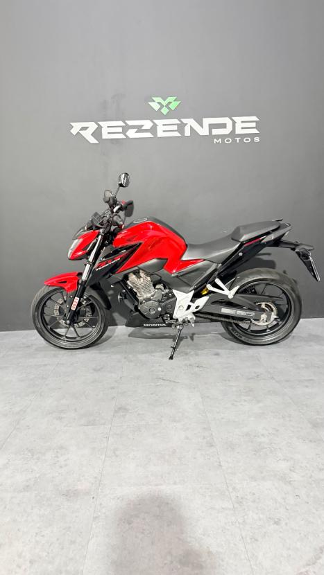 HONDA CB 300 F Twister FLEX ABS, Foto 5