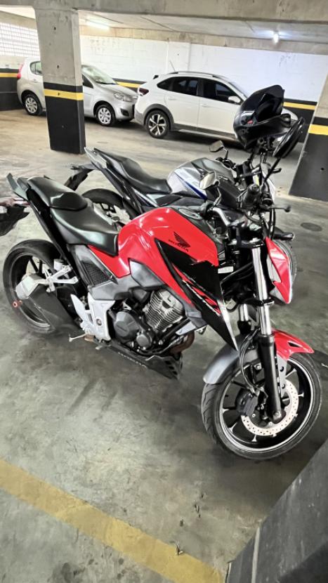 HONDA CB 300 F Twister FLEX ABS, Foto 2