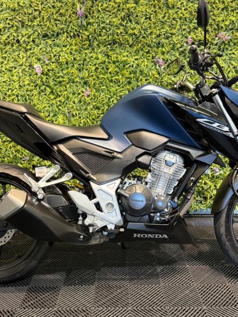 HONDA CB 300 F Twister FLEX ABS, Foto 4