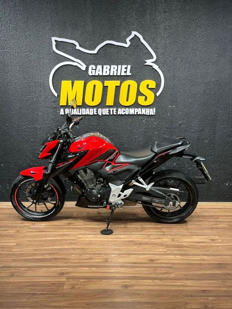 HONDA CB 300 F Twister FLEX ABS, Foto 2